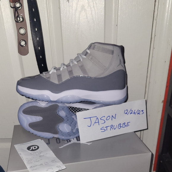 Jordan cool Grey 11's - Picture 1 of 7